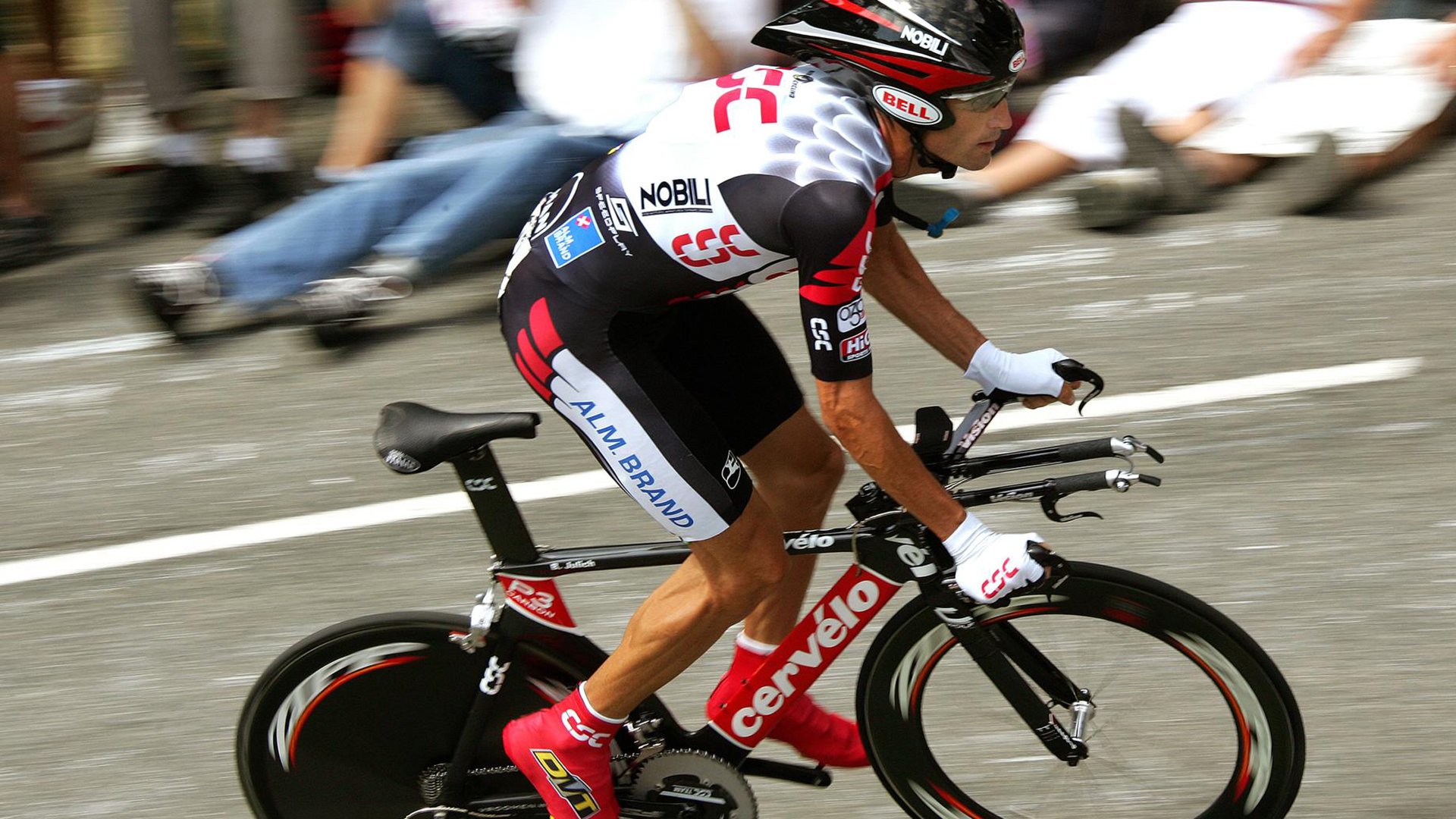 巴西中场核心放话:很抱歉,但我们要像打泡菜国一样冻结小日子