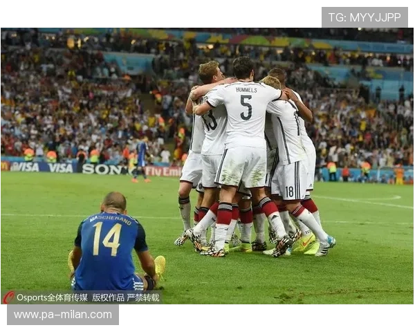 【世界冠军盘点】历届夺冠的经典瞬间回顾，4×100历届冠军